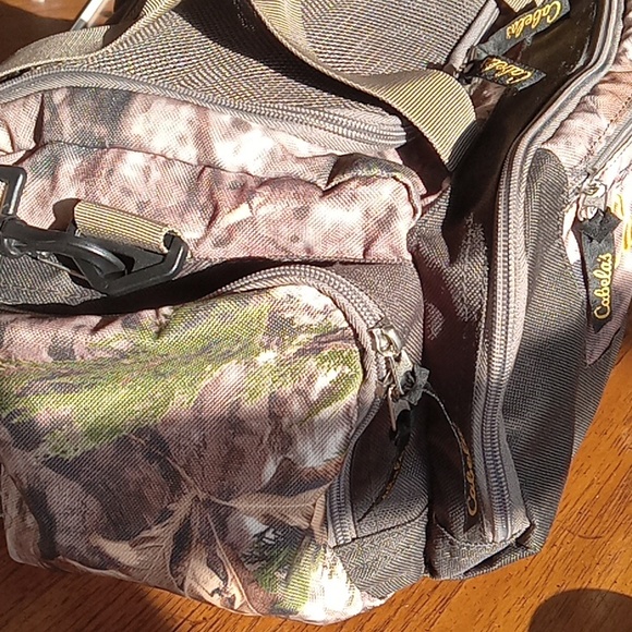 Cabela's carry bag - Picture 5 of 7